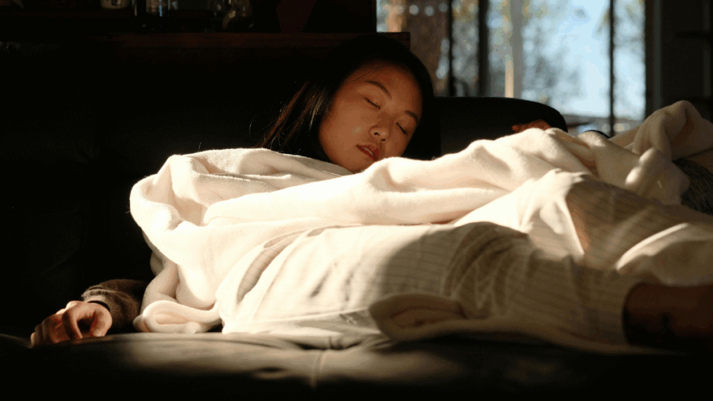 昼寝と夜間睡眠の違いとは?不眠症との関係性